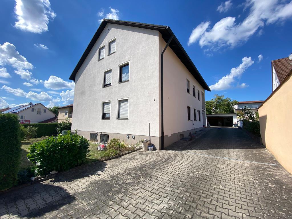 Regeneratives und bezugsfertiges Mehrfamilienhaus in zentraler Lage in